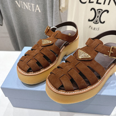 高版本出厂 Prada/普拉达F029 2026ss夏季新款复古风沙滩厚底凉鞋这个鞋型真的属于经典不会过 高版本出厂 Prada/普拉达F029 2026ss夏季新款复古风沙滩厚底凉鞋这个鞋型真的属于经典不会过