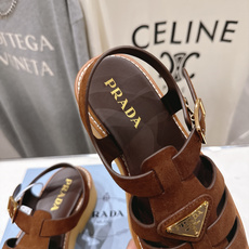 高版本出厂 Prada/普拉达F029 2026ss夏季新款复古风沙滩厚底凉鞋这个鞋型真的属于经典不会过 高版本出厂 Prada/普拉达F029 2026ss夏季新款复古风沙滩厚底凉鞋这个鞋型真的属于经典不会过
