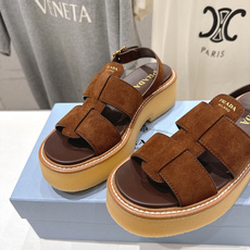 高版本出厂 Prada/普拉达F029 2026ss夏季新款复古风沙滩厚底凉鞋这个鞋型真的属于经典不会过 高版本出厂 Prada/普拉达F029 2026ss夏季新款复古风沙滩厚底凉鞋这个鞋型真的属于经典不会过