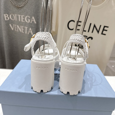 高版本出厂 Prada/普拉达F029 26ss夏季新款高跟厚底沙滩凉鞋这个鞋型真的属于经典不会过时的 高版本出厂 Prada/普拉达F029 26ss夏季新款高跟厚底沙滩凉鞋这个鞋型真的属于经典不会过时的