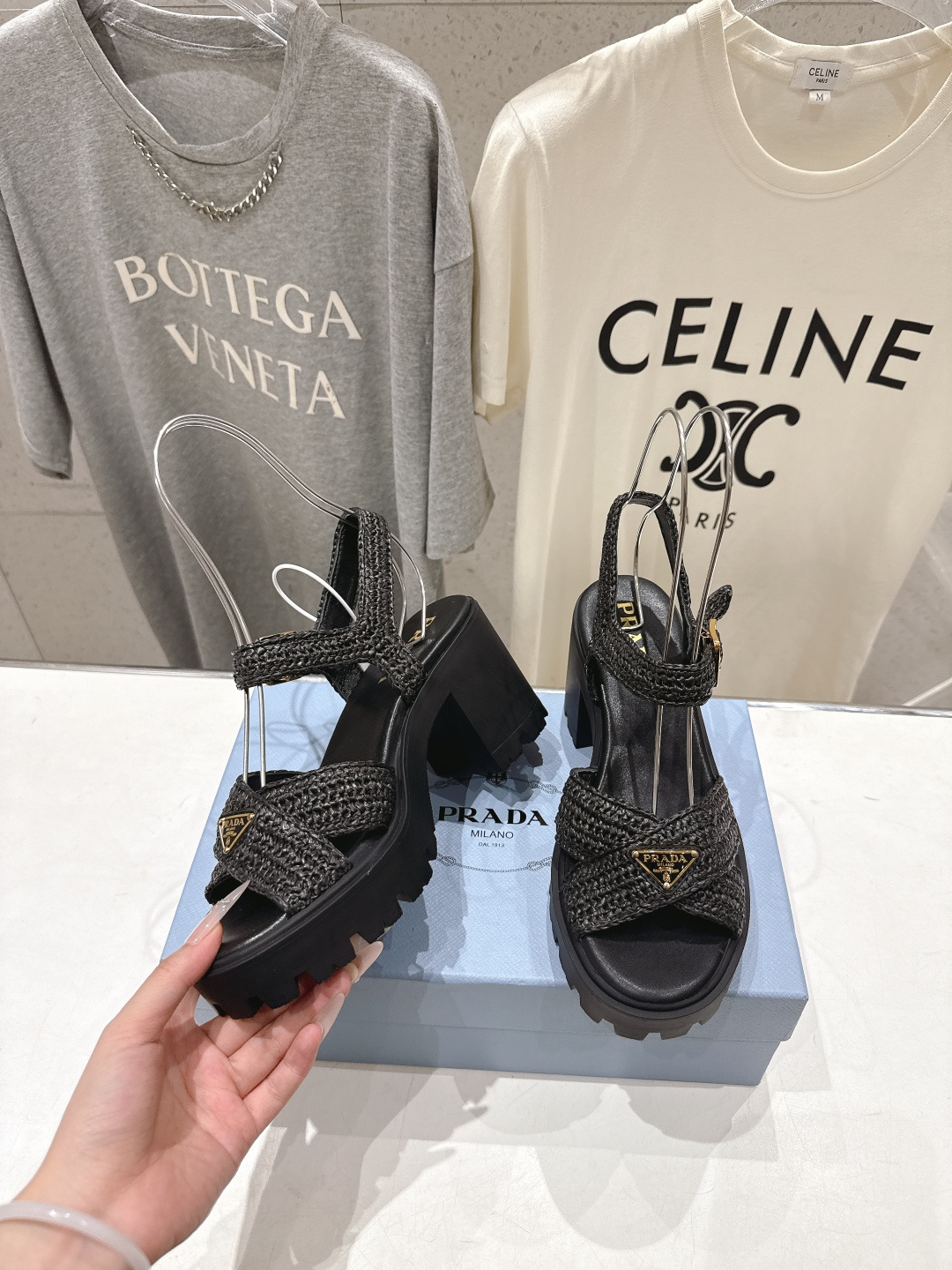 高版本出厂  Prada/普拉达F029 26ss夏季新款高跟厚底沙滩凉鞋这个鞋型真的属于经典不会过时的