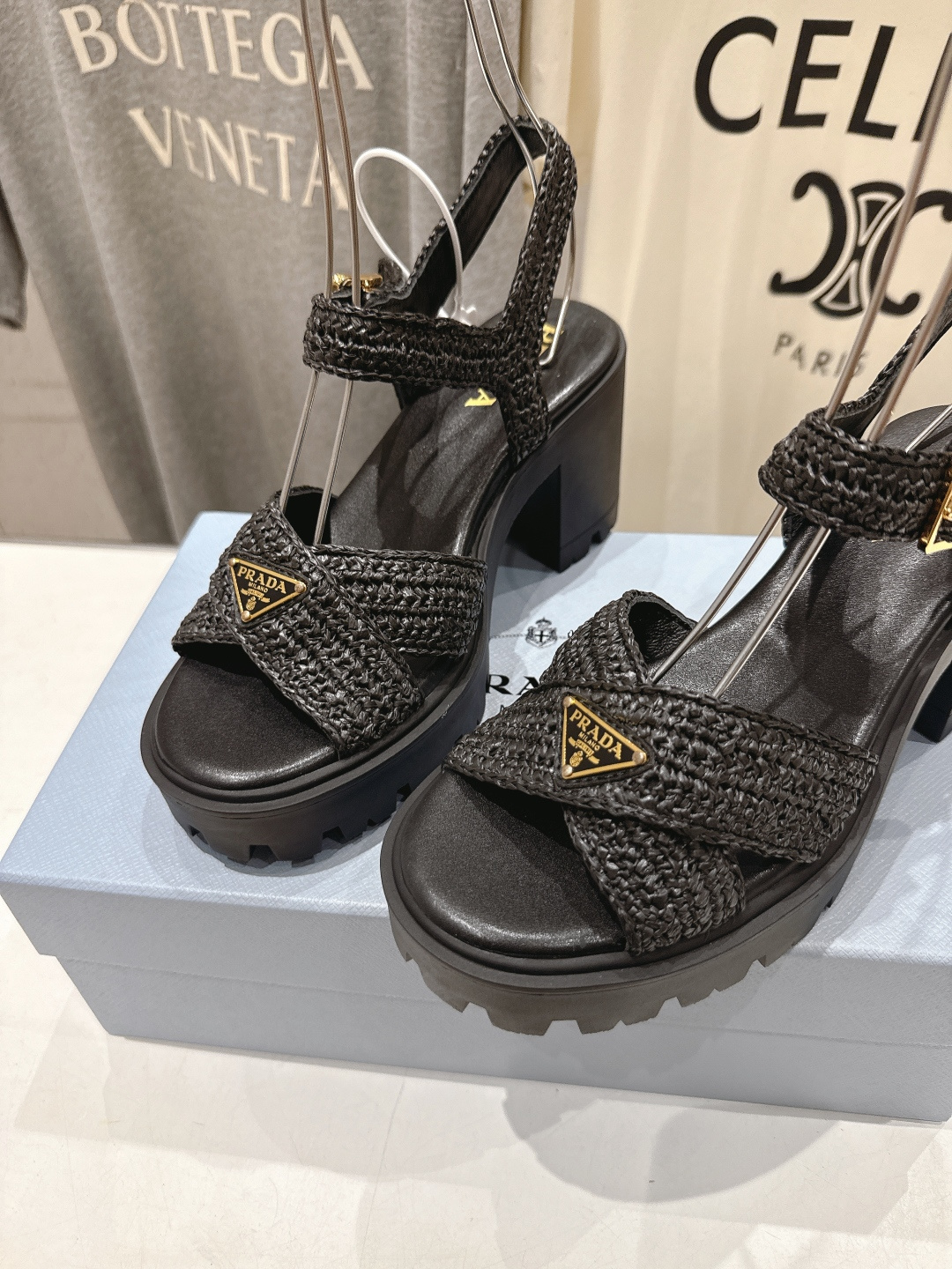 高版本出厂  Prada/普拉达F029 26ss夏季新款高跟厚底沙滩凉鞋这个鞋型真的属于经典不会过时的