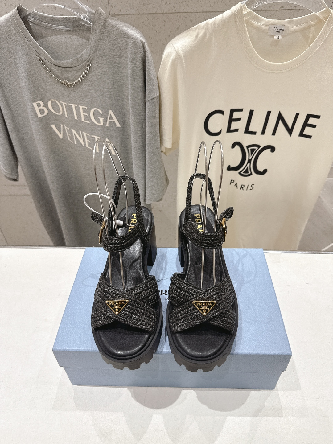 高版本出厂  Prada/普拉达F029 26ss夏季新款高跟厚底沙滩凉鞋这个鞋型真的属于经典不会过时的