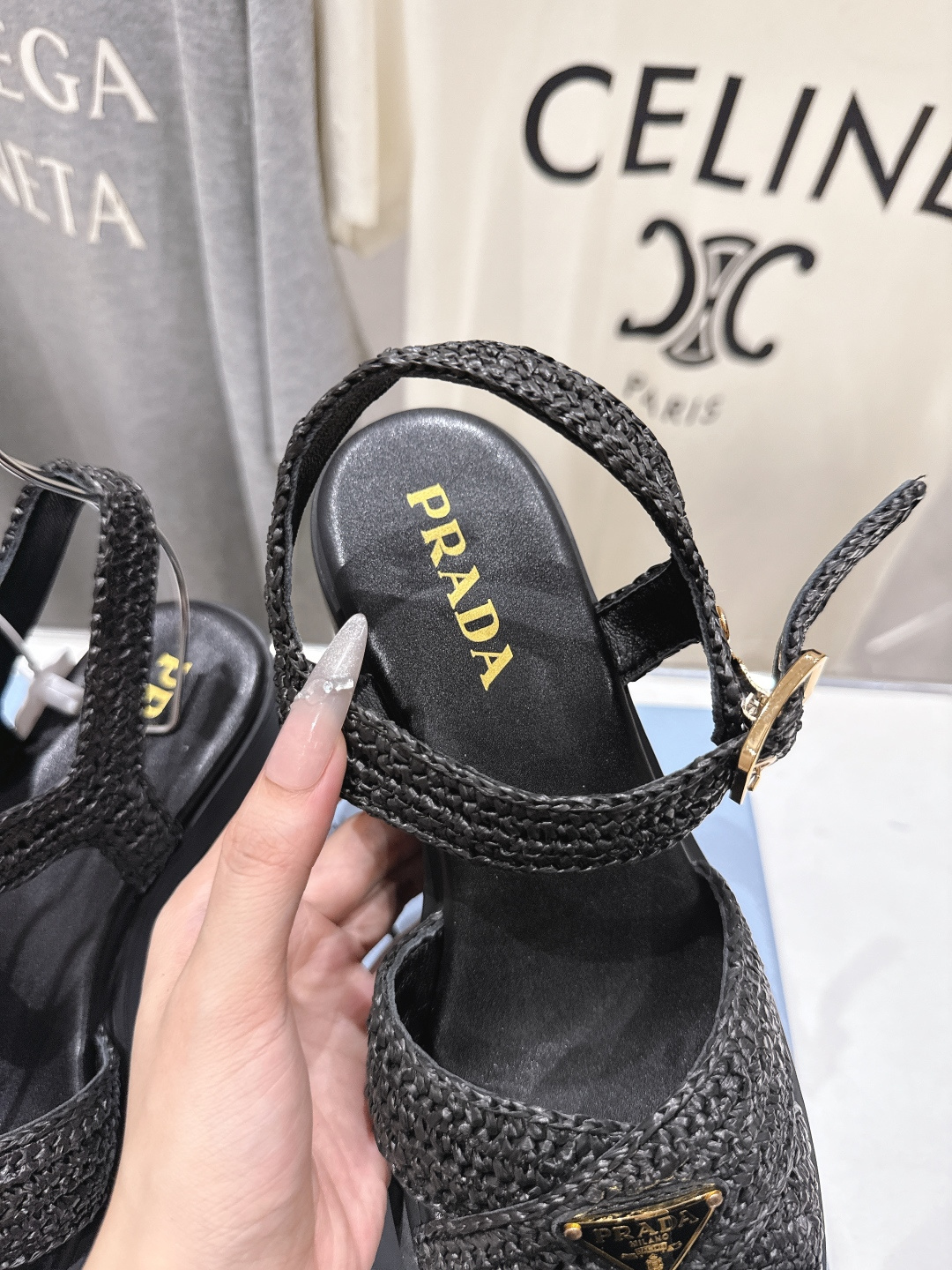 高版本出厂  Prada/普拉达F029 26ss夏季新款高跟厚底沙滩凉鞋这个鞋型真的属于经典不会过时的