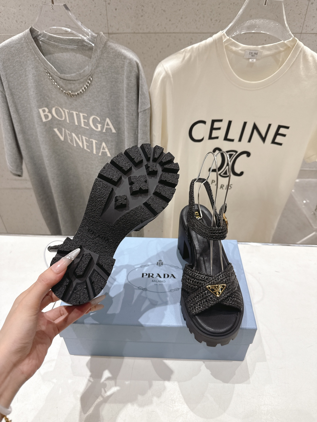 高版本出厂  Prada/普拉达F029 26ss夏季新款高跟厚底沙滩凉鞋这个鞋型真的属于经典不会过时的