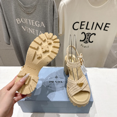 高版本出厂 Prada/普拉达F029 26ss夏季新款高跟厚底沙滩凉鞋这个鞋型真的属于经典不会过时的 高版本出厂 Prada/普拉达F029 26ss夏季新款高跟厚底沙滩凉鞋这个鞋型真的属于经典不会过时的