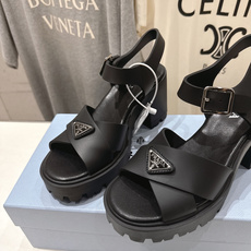 高版本出厂 Prada/普拉达F029 26ss夏季新款高跟厚底沙滩凉鞋这个鞋型真的属于经典不会过时的 高版本出厂 Prada/普拉达F029 26ss夏季新款高跟厚底沙滩凉鞋这个鞋型真的属于经典不会过时的