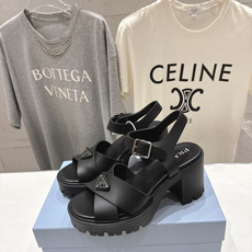 高版本出厂 Prada/普拉达F029 26ss夏季新款高跟厚底沙滩凉鞋这个鞋型真的属于经典不会过时的 高版本出厂 Prada/普拉达F029 26ss夏季新款高跟厚底沙滩凉鞋这个鞋型真的属于经典不会过时的