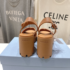高版本出厂 Prada/普拉达F029 26ss夏季新款高跟厚底沙滩凉鞋这个鞋型真的属于经典不会过时的 高版本出厂 Prada/普拉达F029 26ss夏季新款高跟厚底沙滩凉鞋这个鞋型真的属于经典不会过时的