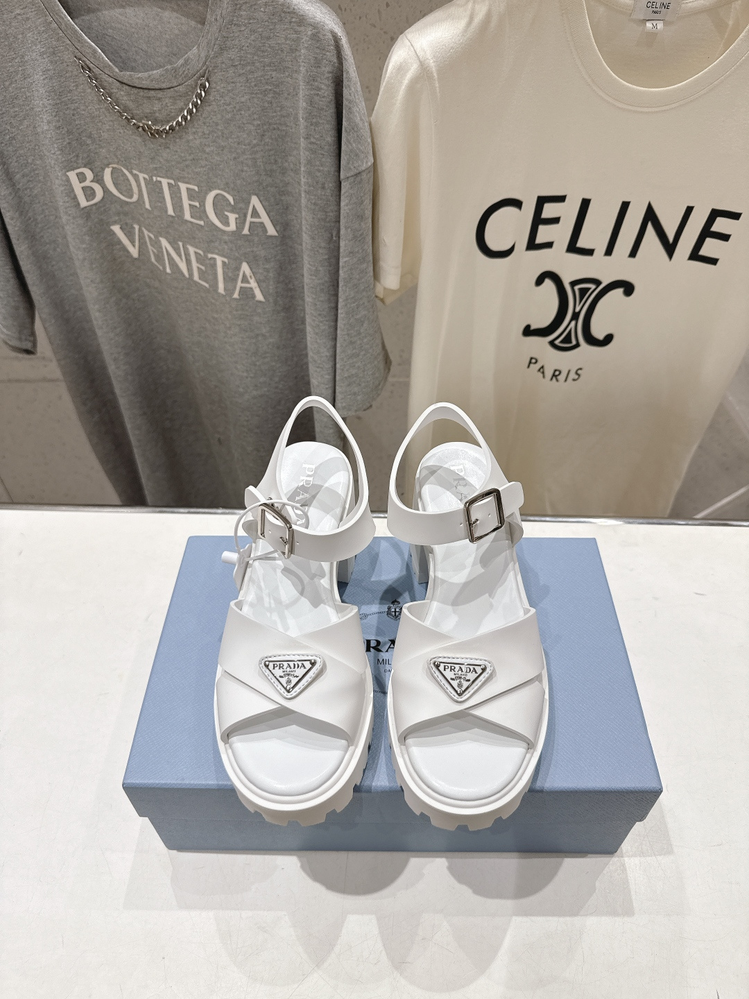 高版本出厂  Prada/普拉达F029 26ss夏季新款高跟厚底沙滩凉鞋这个鞋型真的属于经典不会过时的