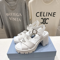 高版本出厂 Prada/普拉达F029 26ss夏季新款高跟厚底沙滩凉鞋这个鞋型真的属于经典不会过时的 高版本出厂 Prada/普拉达F029 26ss夏季新款高跟厚底沙滩凉鞋这个鞋型真的属于经典不会过时的