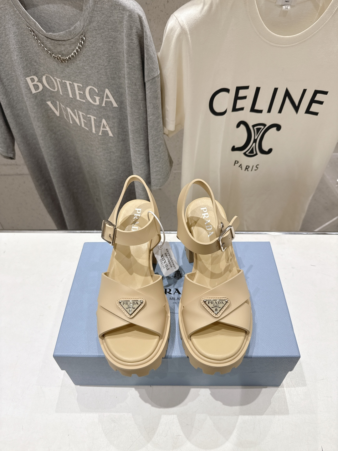 高版本出厂  Prada/普拉达F029 26ss夏季新款高跟厚底沙滩凉鞋这个鞋型真的属于经典不会过时的