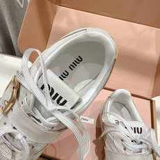 高版本出厂 miumiu 缪缪F051 Miu Miu x New Balance联名款白色休闲运动 高版本出厂 miumiu 缪缪F051 Miu Miu x New Balance联名款白色休闲运动