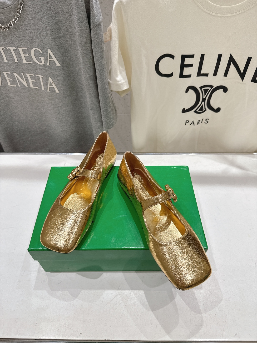 高版本出厂Bottega Veneta/BV F065 2026ss新款玛丽珍平底鞋乐福鞋 高定的配色 