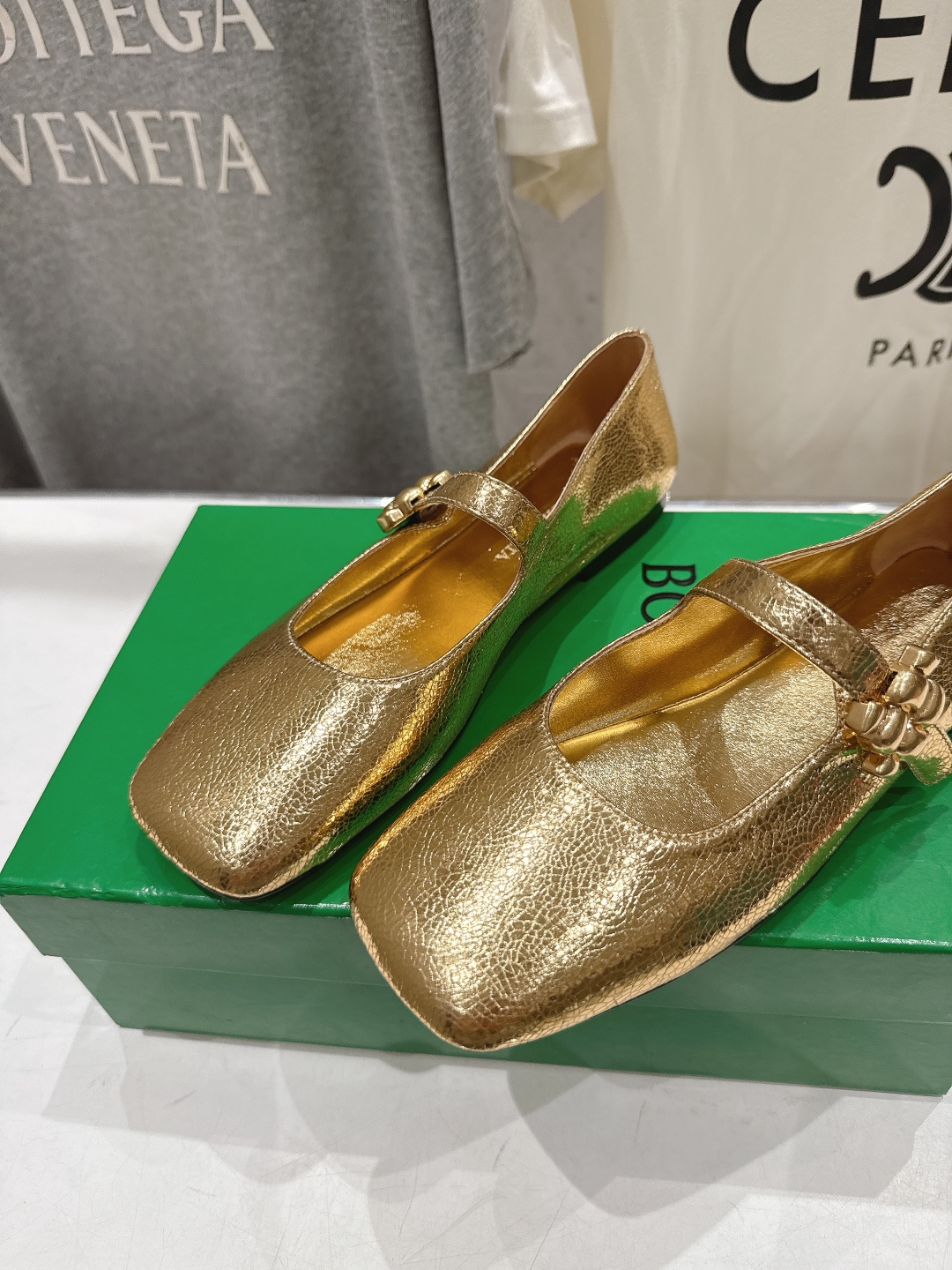 高版本出厂Bottega Veneta/BV F065 2026ss新款玛丽珍平底鞋乐福鞋 高定的配色 