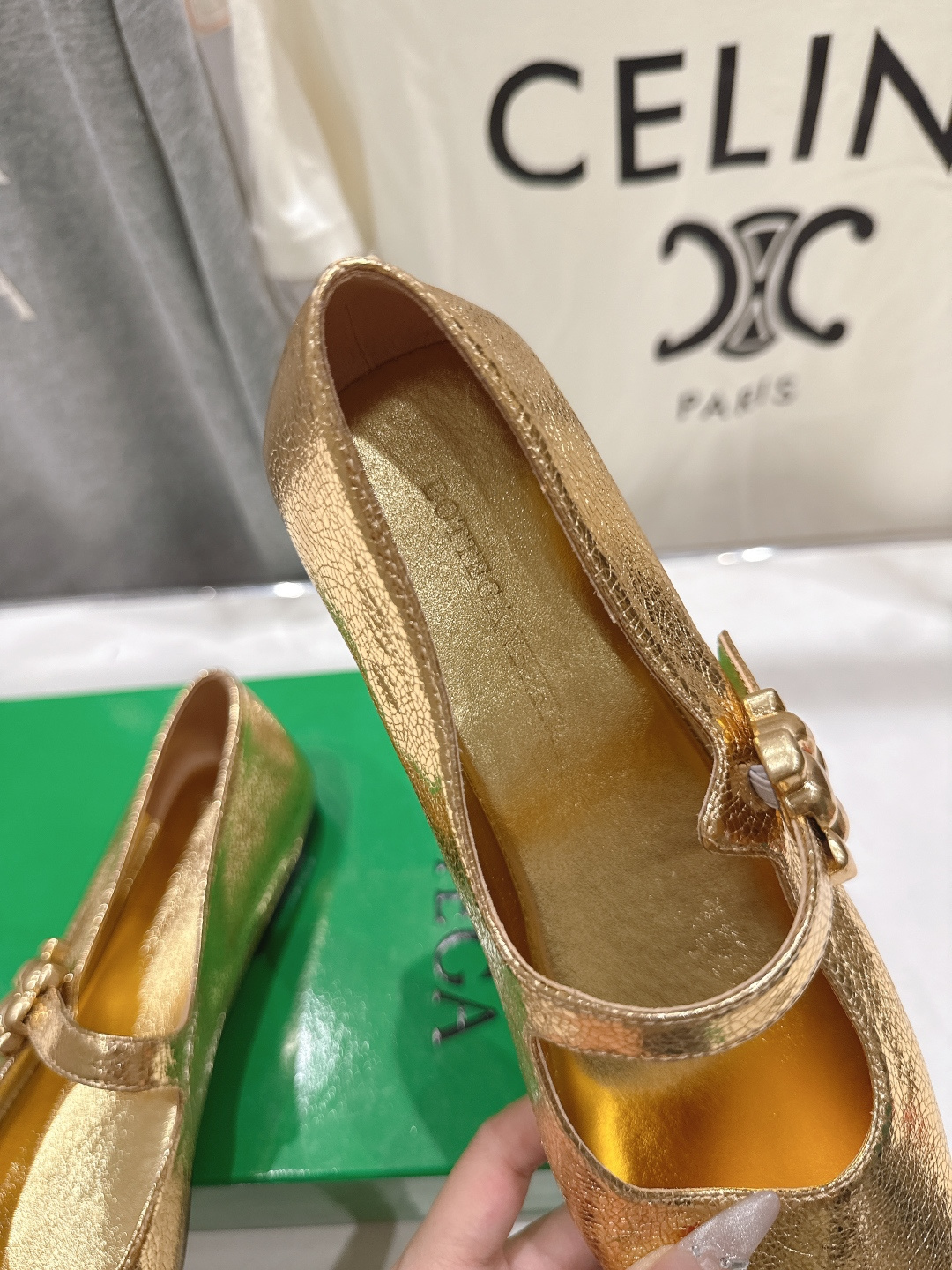 高版本出厂Bottega Veneta/BV F065 2026ss新款玛丽珍平底鞋乐福鞋 高定的配色 
