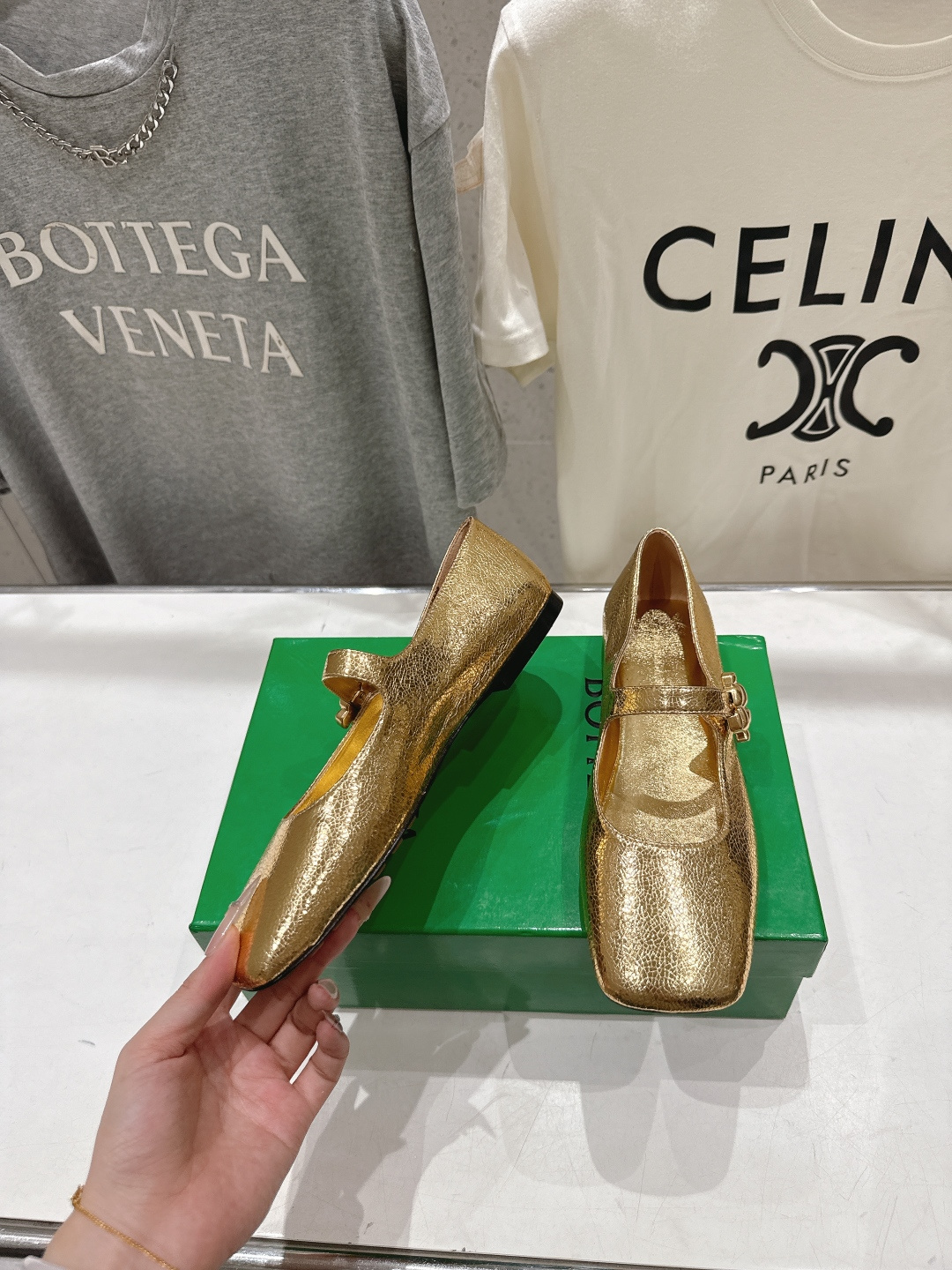 高版本出厂Bottega Veneta/BV F065 2026ss新款玛丽珍平底鞋乐福鞋 高定的配色 