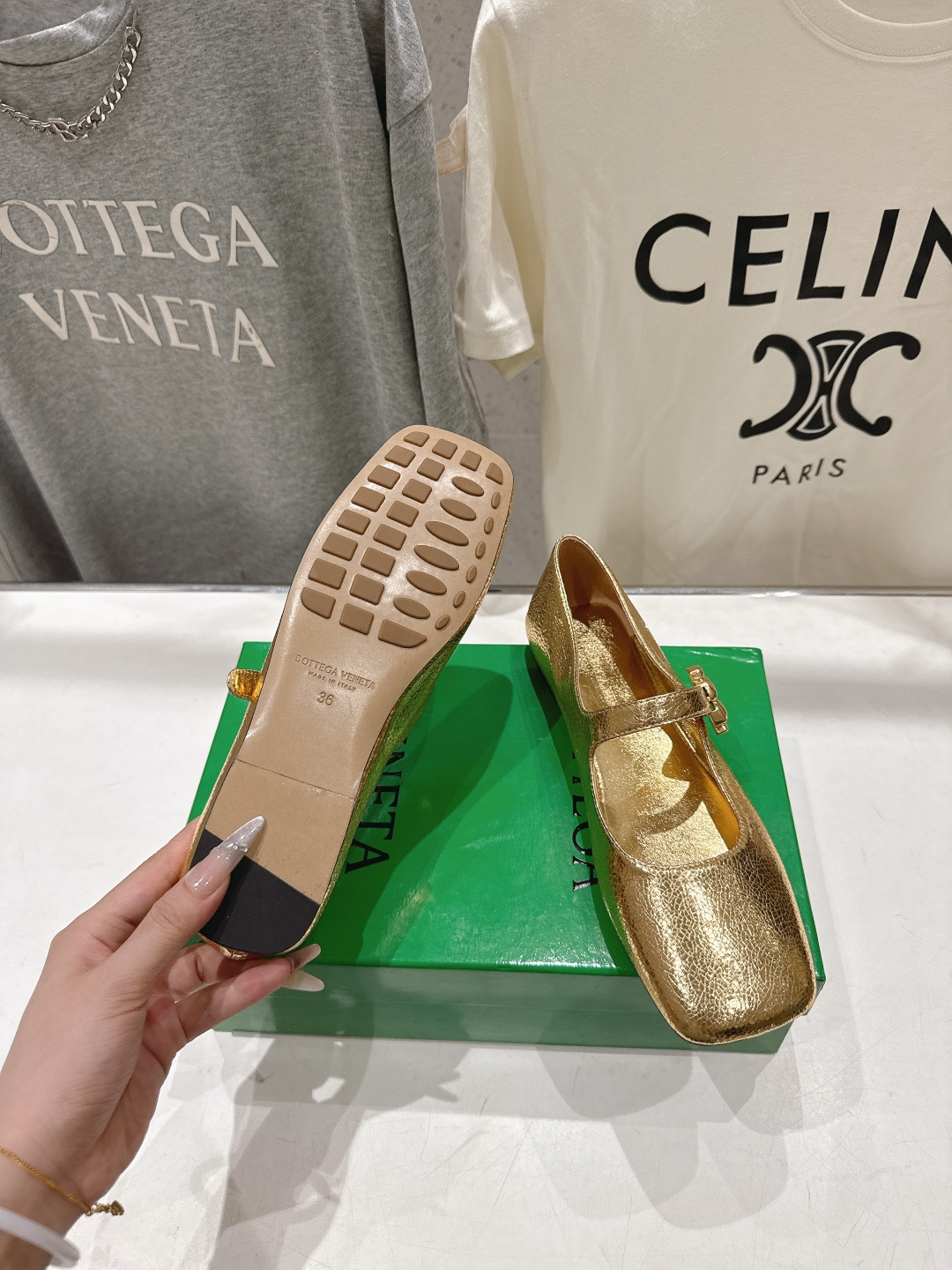 高版本出厂Bottega Veneta/BV F065 2026ss新款玛丽珍平底鞋乐福鞋 高定的配色 