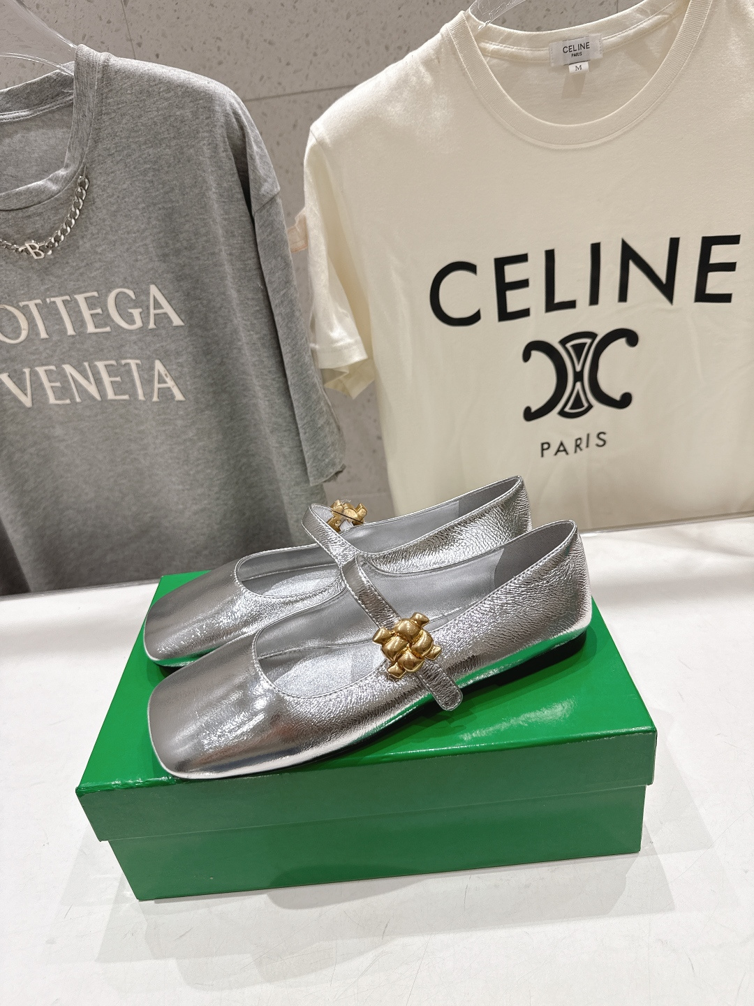 高版本出厂Bottega Veneta/BV F065 2026ss新款玛丽珍平底鞋乐福鞋 高定的配色 
