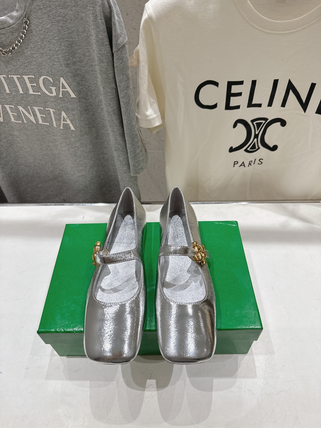 高版本出厂Bottega Veneta/BV F065 2026ss新款玛丽珍平底鞋乐福鞋 高定的配色 
