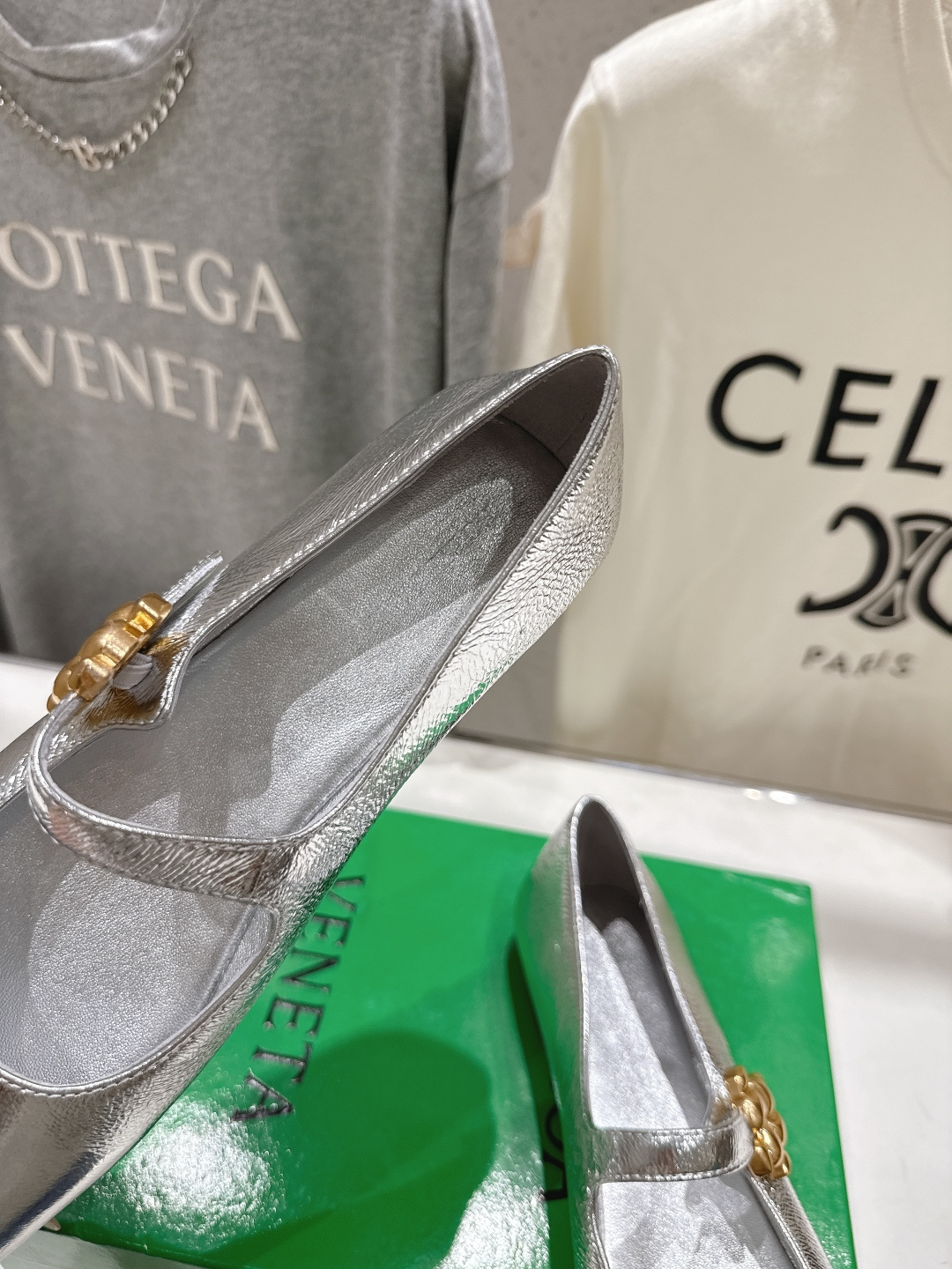 高版本出厂Bottega Veneta/BV F065 2026ss新款玛丽珍平底鞋乐福鞋 高定的配色 