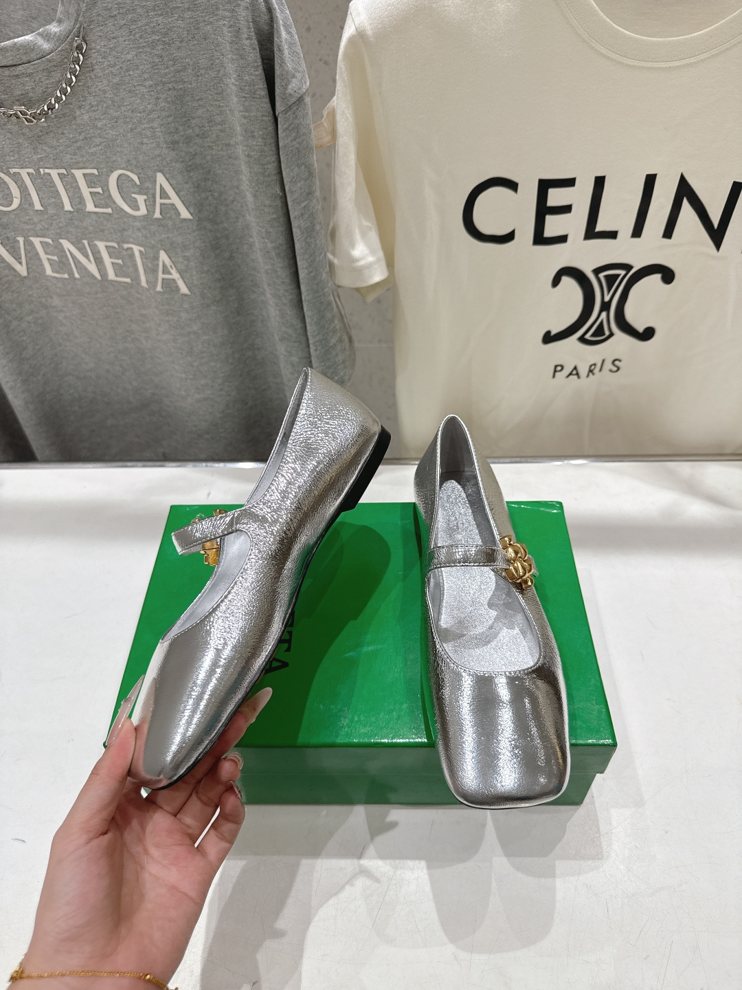 高版本出厂Bottega Veneta/BV F065 2026ss新款玛丽珍平底鞋乐福鞋 高定的配色 