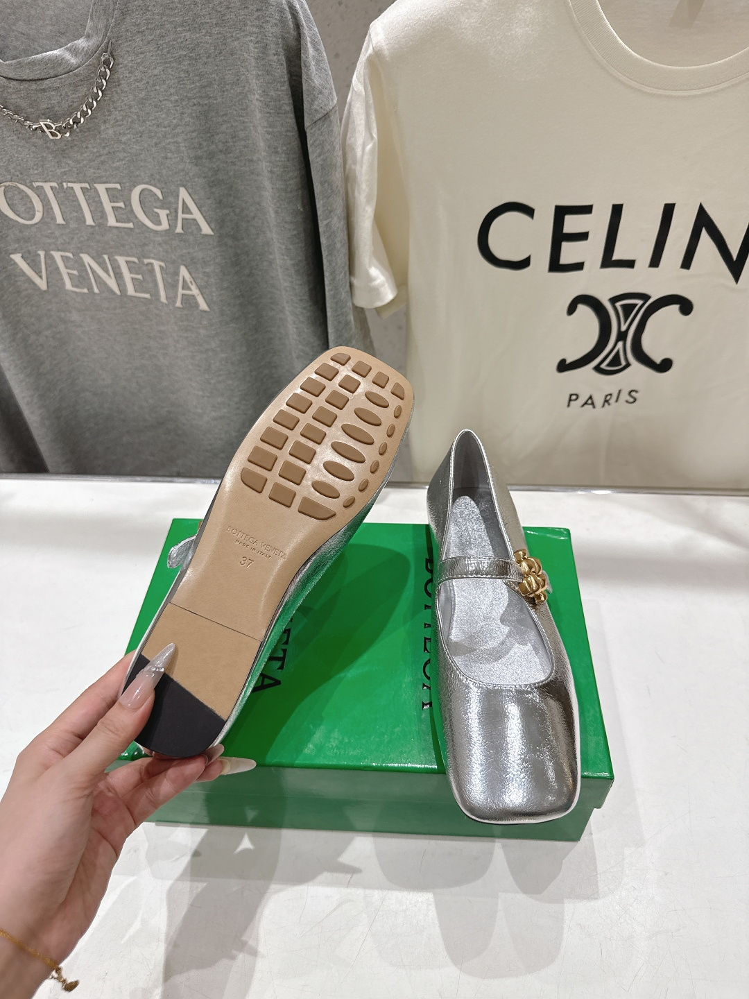 高版本出厂Bottega Veneta/BV F065 2026ss新款玛丽珍平底鞋乐福鞋 高定的配色 