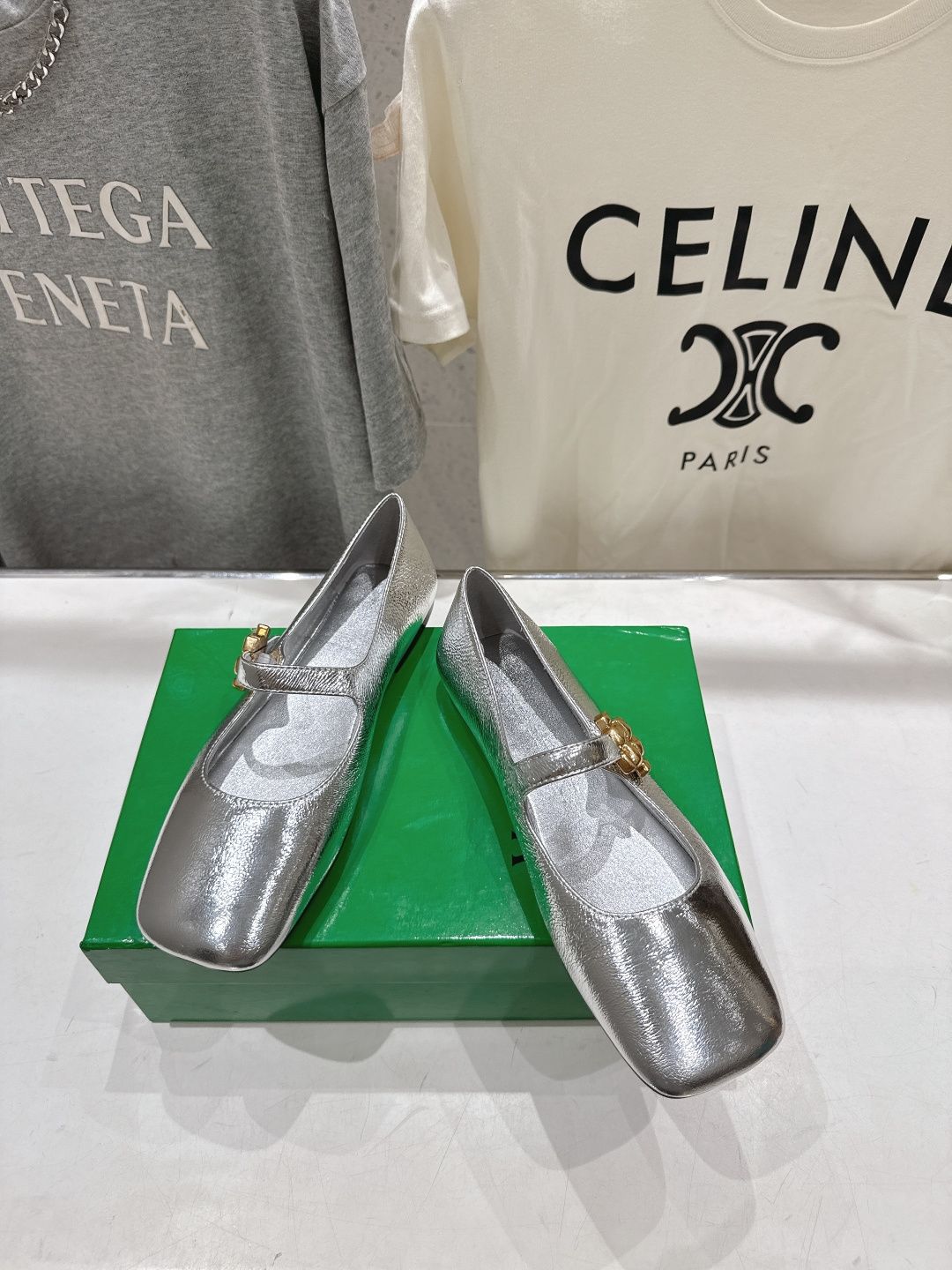 高版本出厂Bottega Veneta/BV F065 2026ss新款玛丽珍平底鞋乐福鞋 高定的配色 