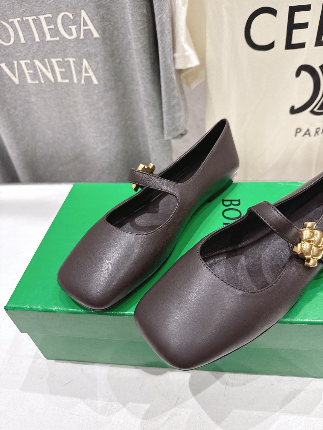 高版本出厂Bottega Veneta/BV F065 2026ss新款玛丽珍平底鞋乐福鞋 高定的配色 
