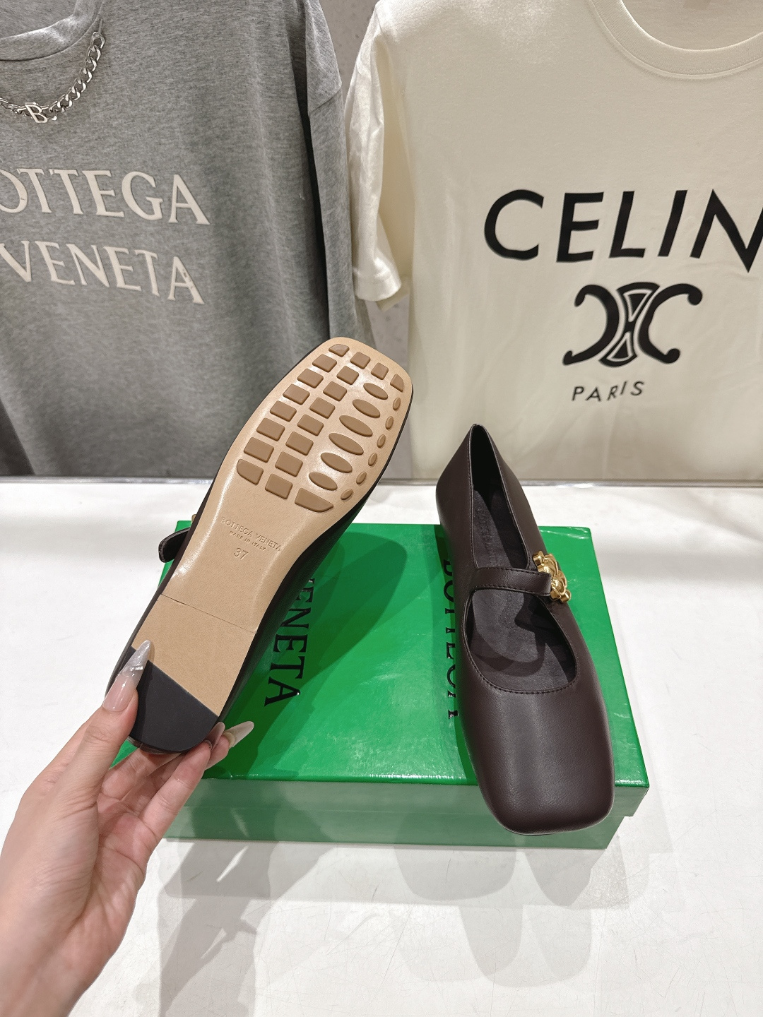 高版本出厂Bottega Veneta/BV F065 2026ss新款玛丽珍平底鞋乐福鞋 高定的配色 
