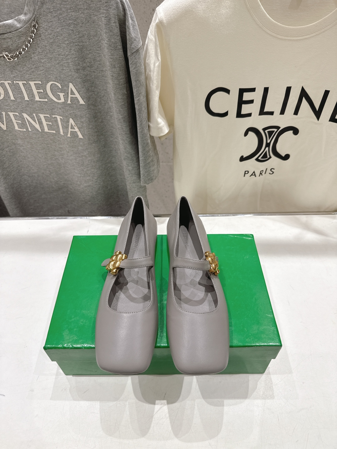 高版本出厂Bottega Veneta/BV F065 2026ss新款玛丽珍平底鞋乐福鞋 高定的配色 