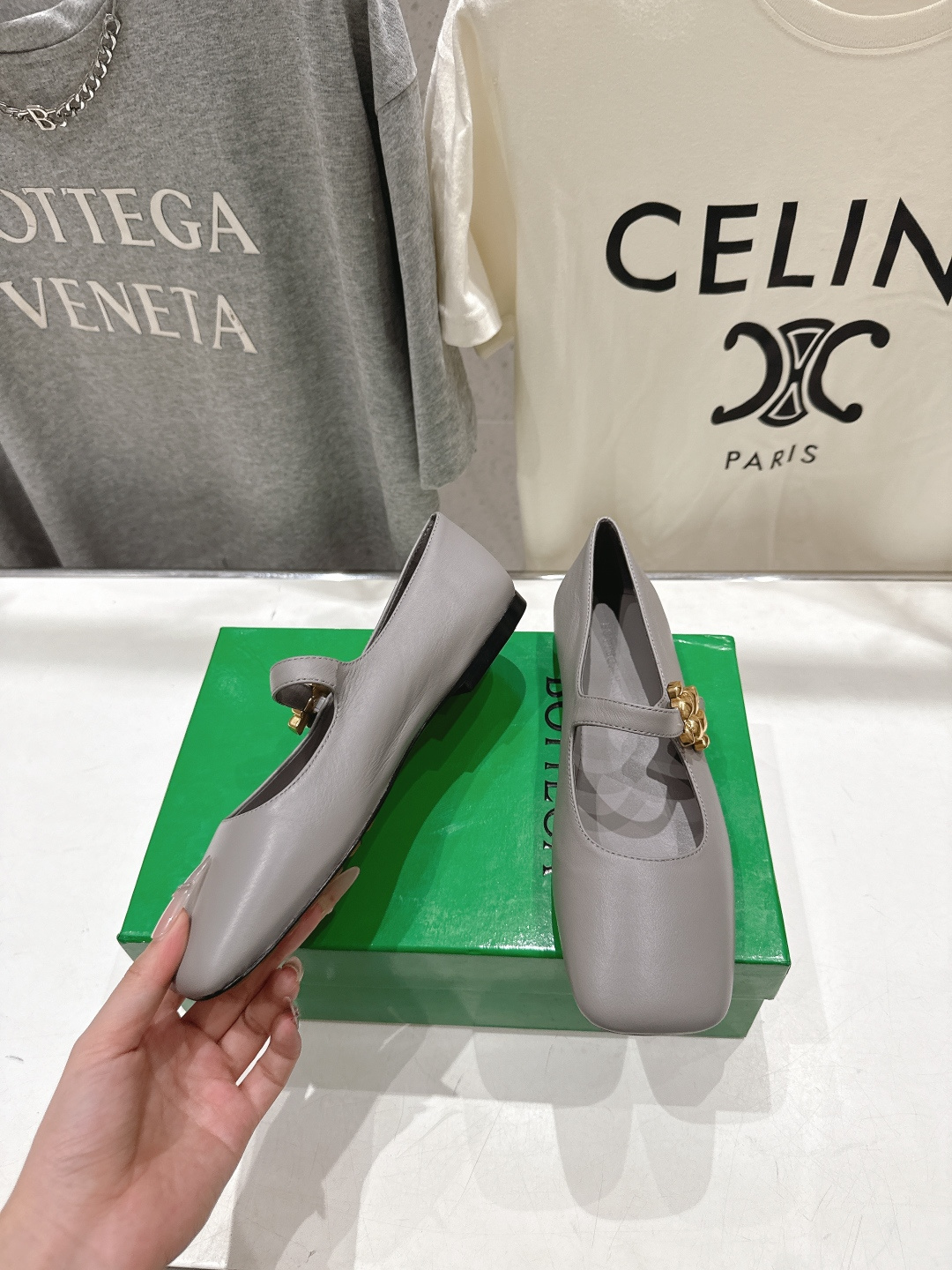 高版本出厂Bottega Veneta/BV F065 2026ss新款玛丽珍平底鞋乐福鞋 高定的配色 