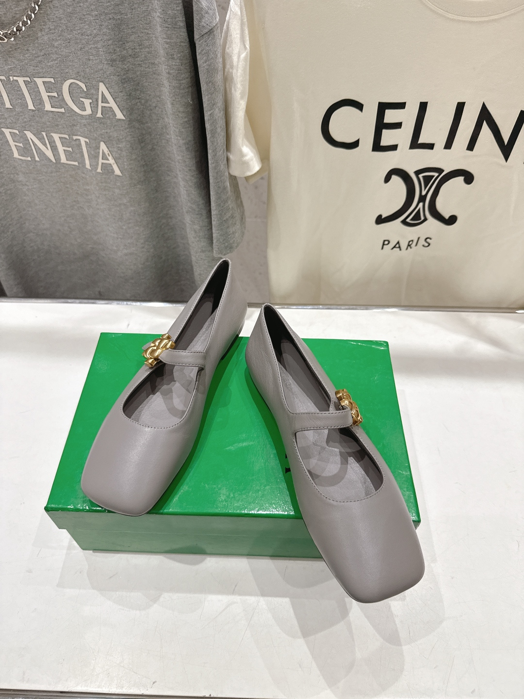 高版本出厂Bottega Veneta/BV F065 2026ss新款玛丽珍平底鞋乐福鞋 高定的配色 