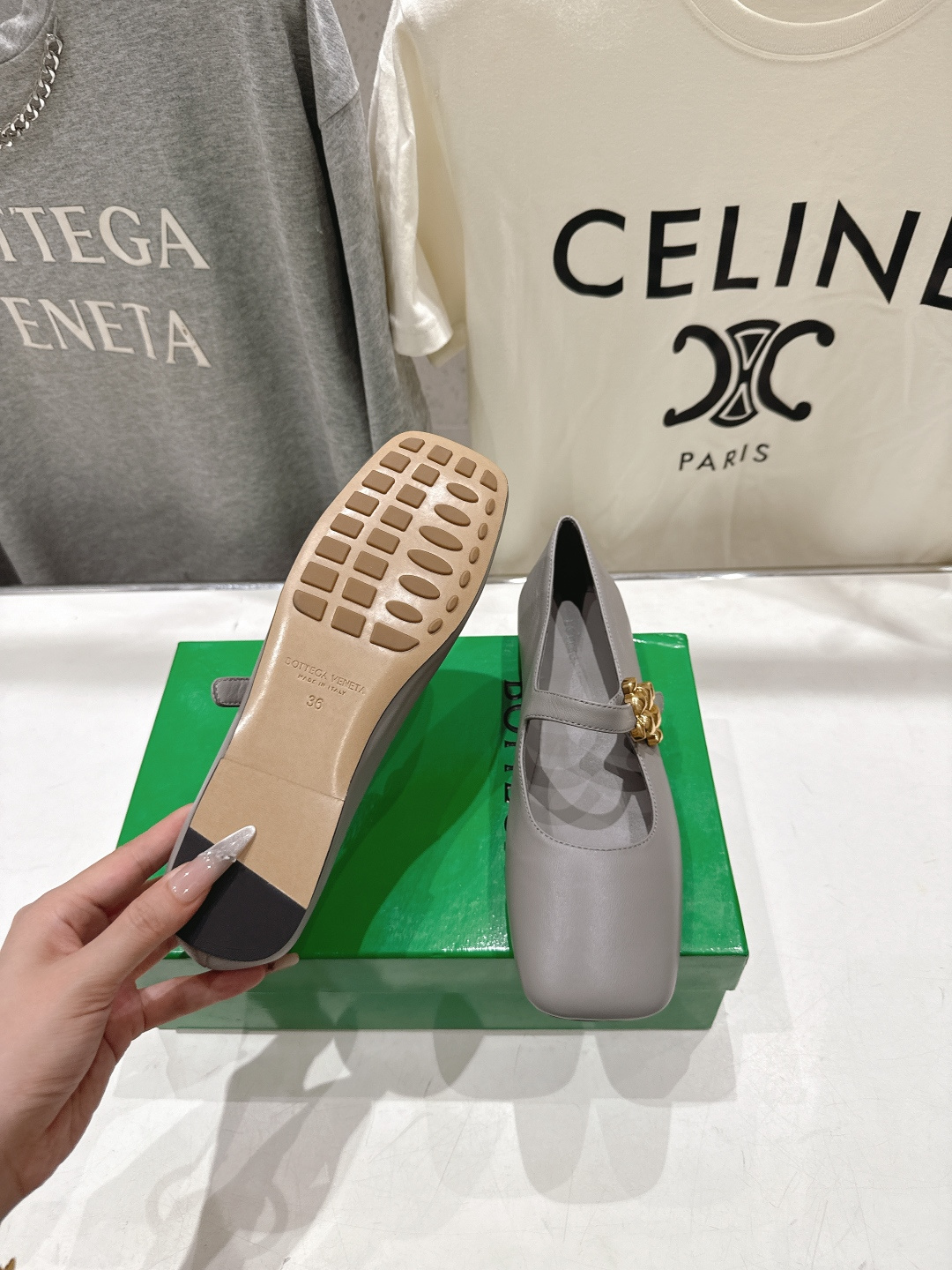 高版本出厂Bottega Veneta/BV F065 2026ss新款玛丽珍平底鞋乐福鞋 高定的配色 