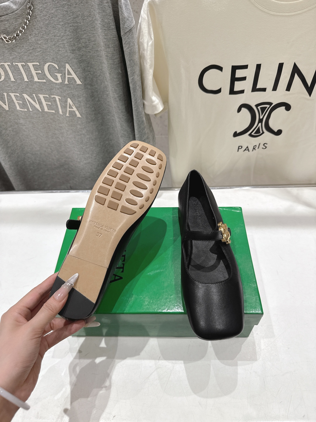 高版本出厂Bottega Veneta/BV F065 2026ss新款玛丽珍平底鞋乐福鞋 高定的配色 