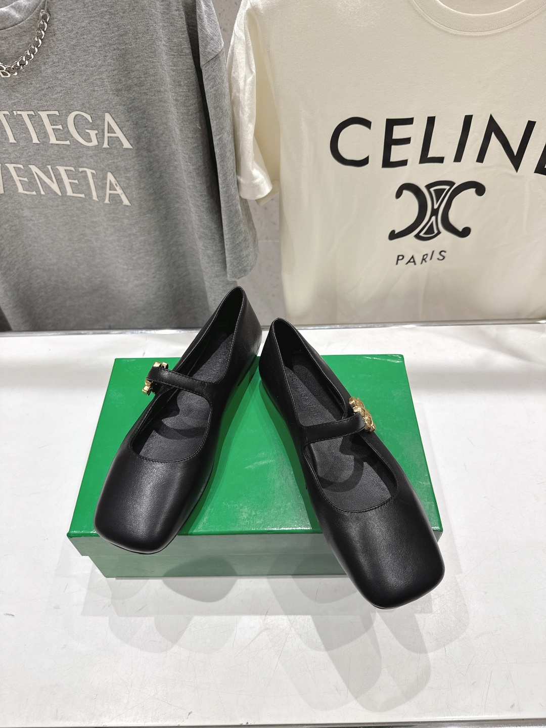 高版本出厂Bottega Veneta/BV F065 2026ss新款玛丽珍平底鞋乐福鞋 高定的配色 