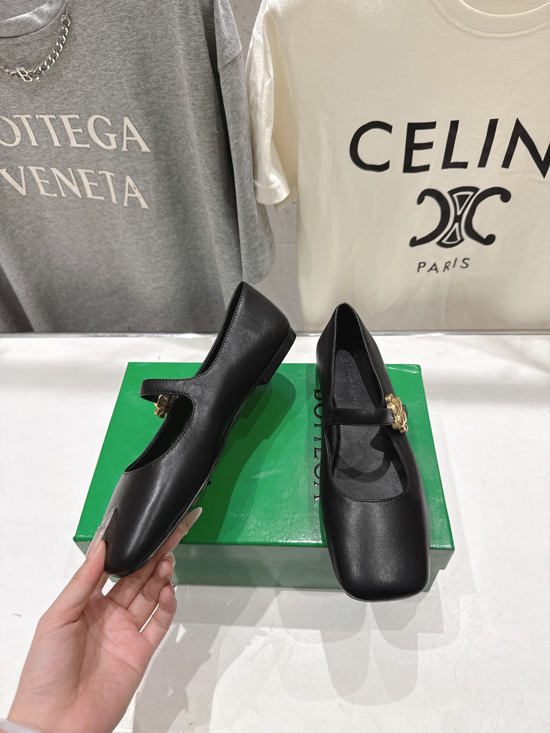 高版本出厂Bottega Veneta/BV F065 2026ss新款玛丽珍平底鞋乐福鞋 高定的配色 