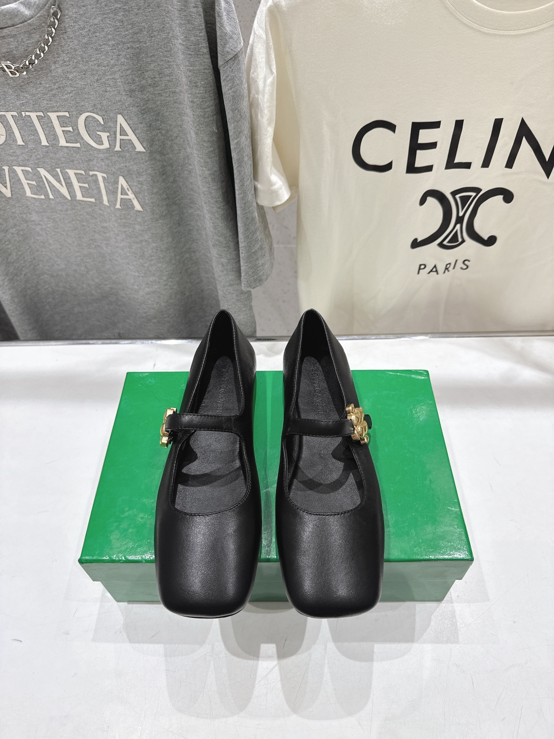 高版本出厂Bottega Veneta/BV F065 2026ss新款玛丽珍平底鞋乐福鞋 高定的配色 