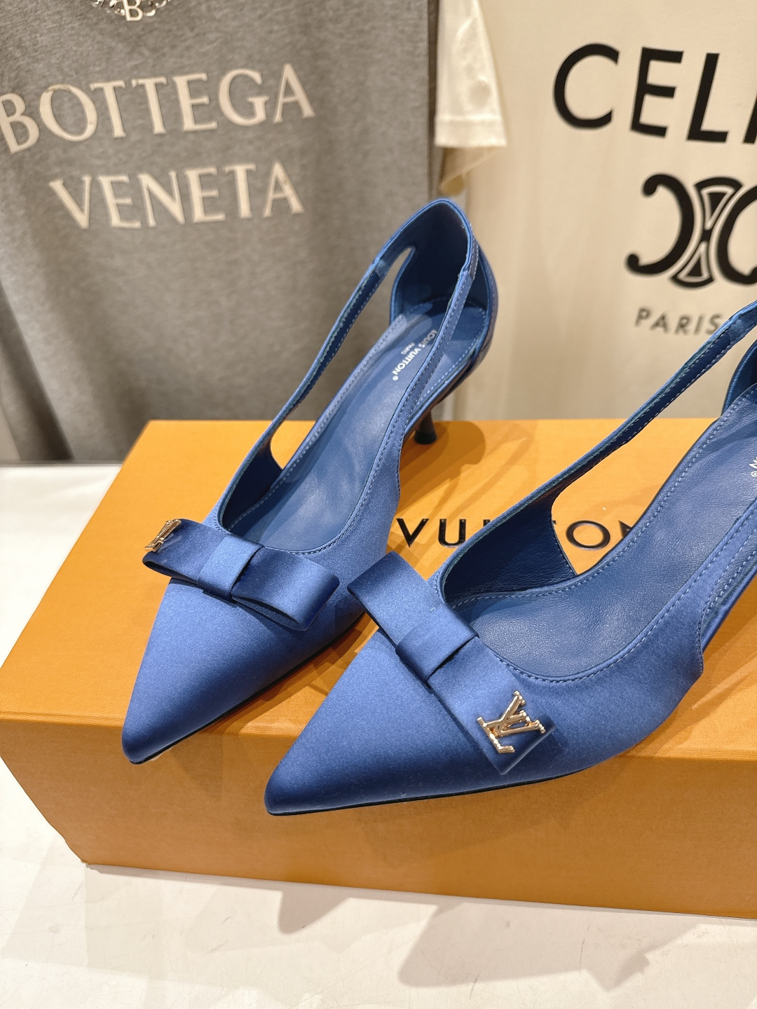 高版本出厂  Louis Vuitton ss26 new arrival LV驴牌夏季新款小高跟凉鞋简