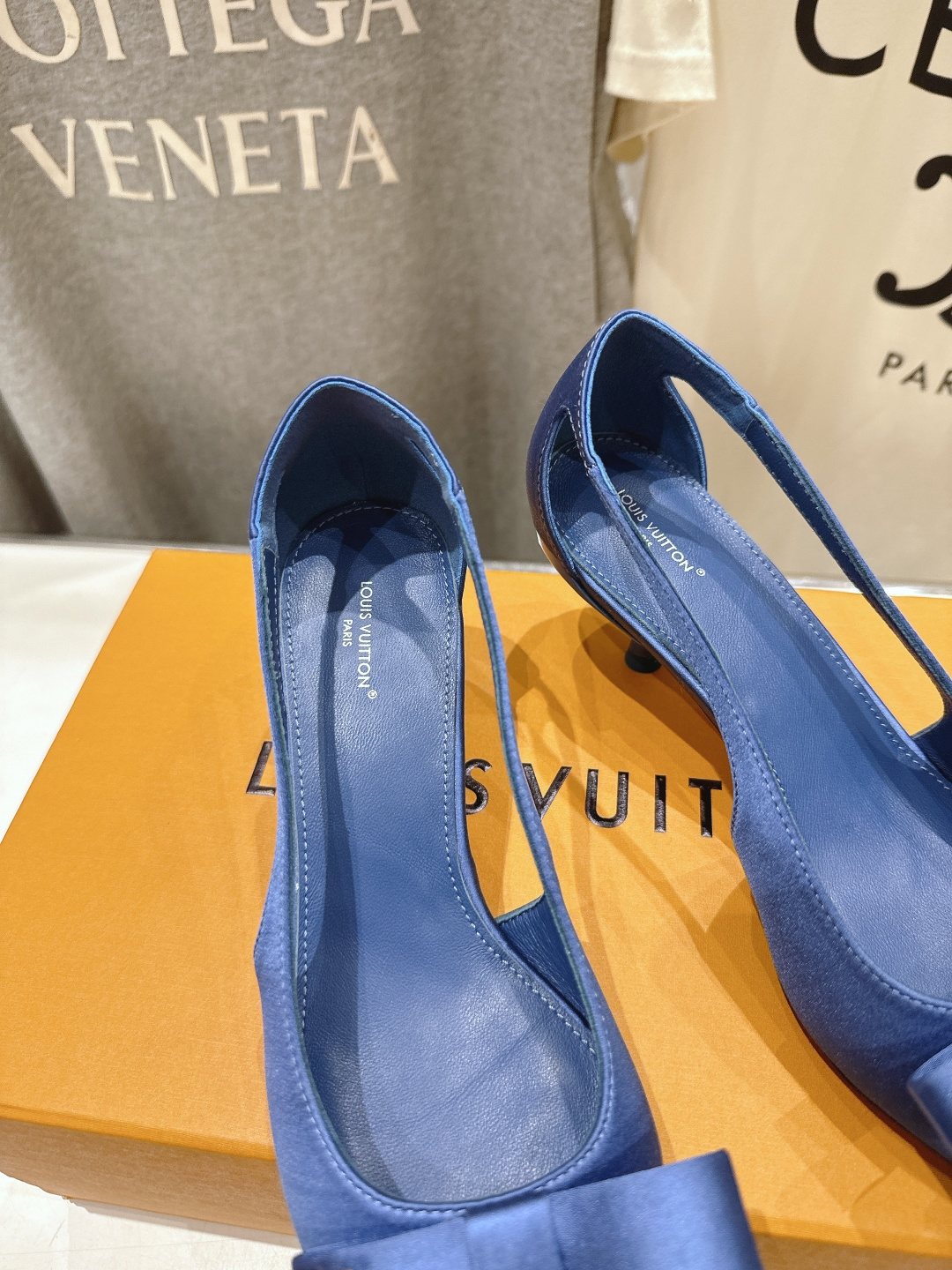 高版本出厂  Louis Vuitton ss26 new arrival LV驴牌夏季新款小高跟凉鞋简