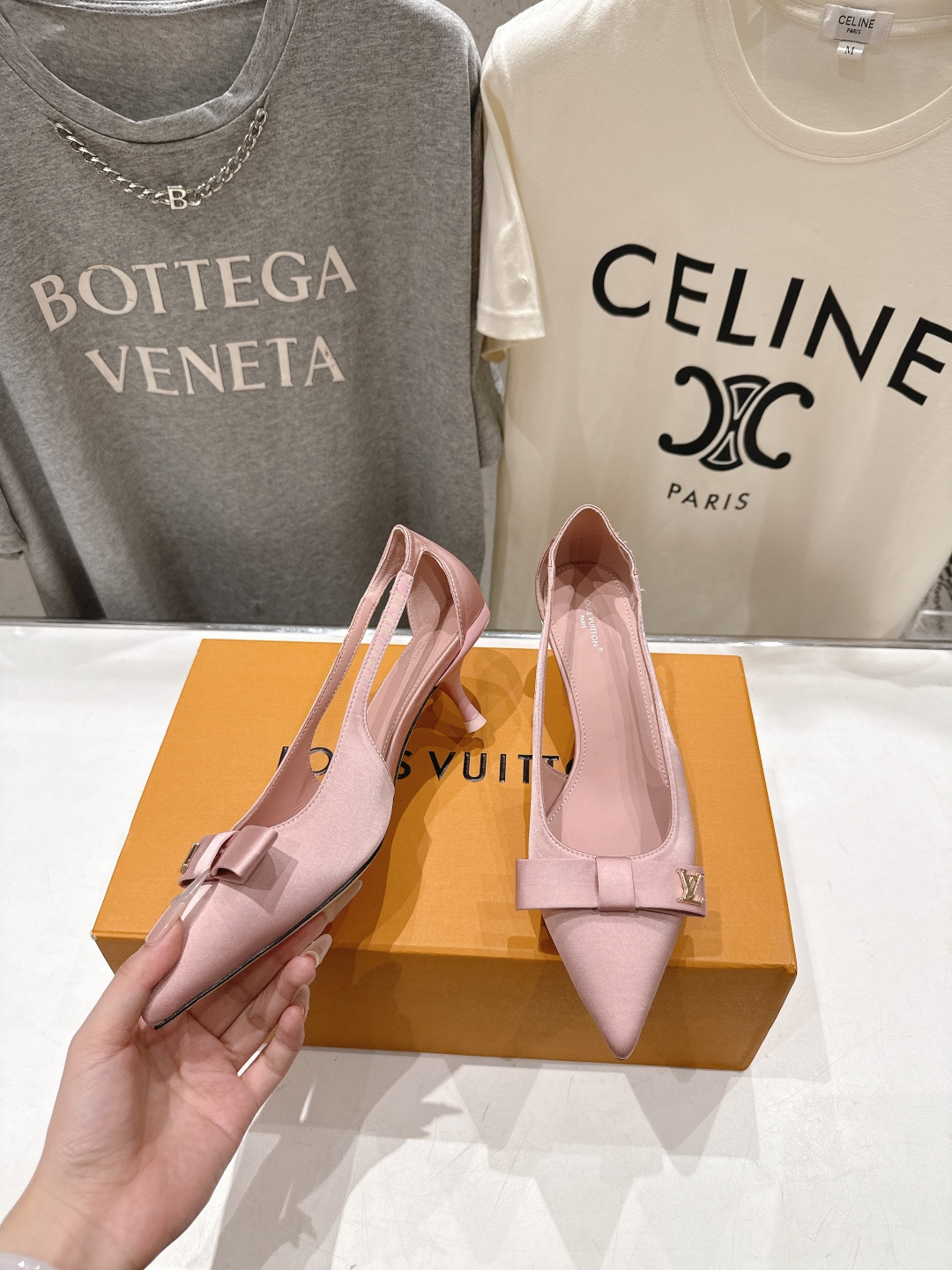 高版本出厂  Louis Vuitton ss26 new arrival LV驴牌夏季新款小高跟凉鞋简