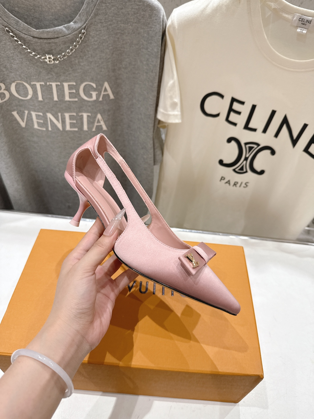 高版本出厂  Louis Vuitton ss26 new arrival LV驴牌夏季新款小高跟凉鞋简