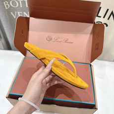 顶级出厂 莞货 带飞机盒 Loro Piana* LP||诺悠翩雅2026ss夏季新款平底夹脚拖鞋人字拖 顶级出厂 莞货 带飞机盒 Loro Piana* LP||诺悠翩雅2026ss夏季新款平底夹脚拖鞋人字拖