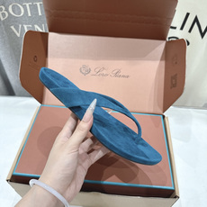 顶级出厂 莞货 带飞机盒 Loro Piana* LP||诺悠翩雅2026ss夏季新款平底夹脚拖鞋人字拖 顶级出厂 莞货 带飞机盒 Loro Piana* LP||诺悠翩雅2026ss夏季新款平底夹脚拖鞋人字拖
