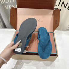 顶级出厂 莞货 带飞机盒 Loro Piana* LP||诺悠翩雅2026ss夏季新款平底夹脚拖鞋人字拖 顶级出厂 莞货 带飞机盒 Loro Piana* LP||诺悠翩雅2026ss夏季新款平底夹脚拖鞋人字拖