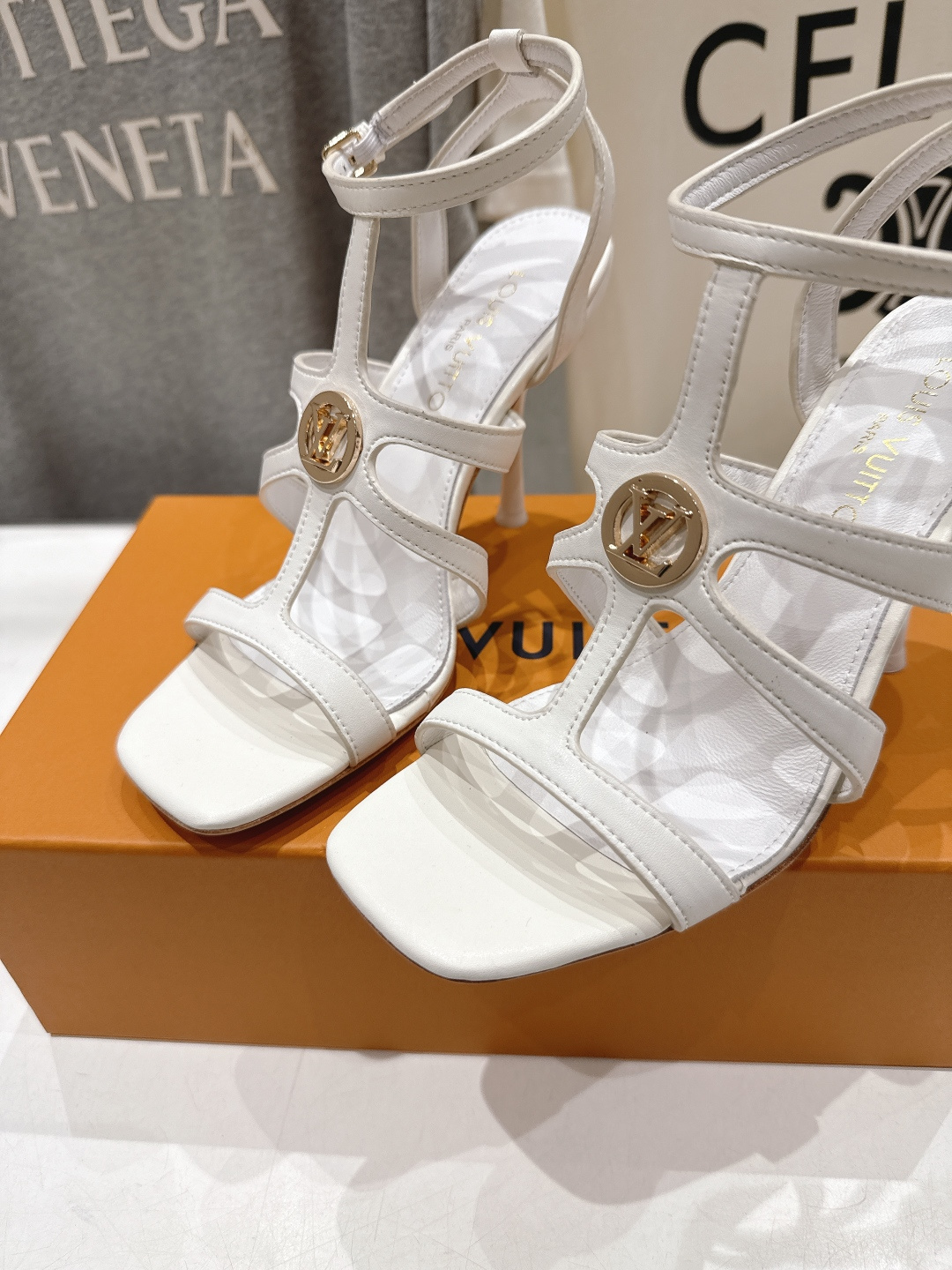 高版本出厂  Louis Vuitton ss26 new arrival LV驴牌夏季系列新款高跟鞋凉