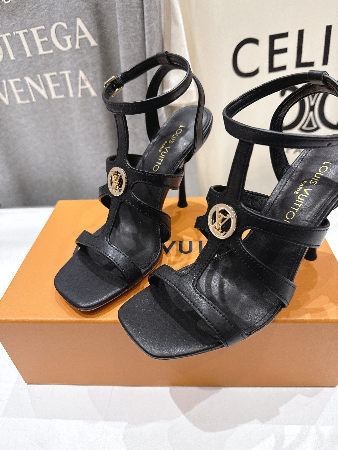 高版本出厂  Louis Vuitton ss26 new arrival LV驴牌夏季系列新款高跟鞋凉