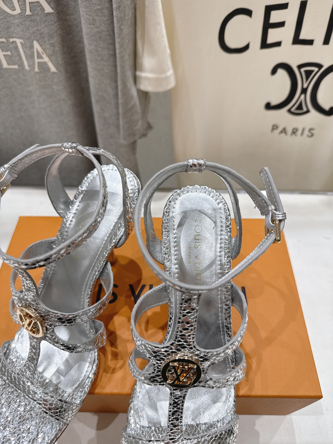 高版本出厂  Louis Vuitton ss26 new arrival LV驴牌夏季系列新款高跟鞋凉