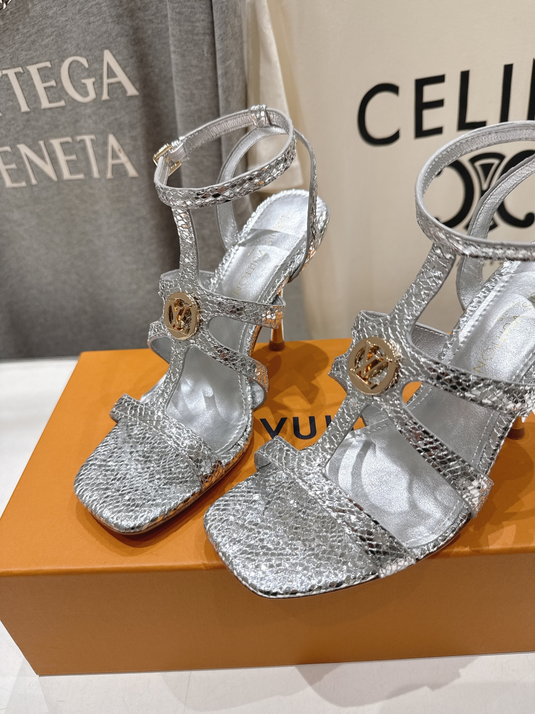高版本出厂  Louis Vuitton ss26 new arrival LV驴牌夏季系列新款高跟鞋凉