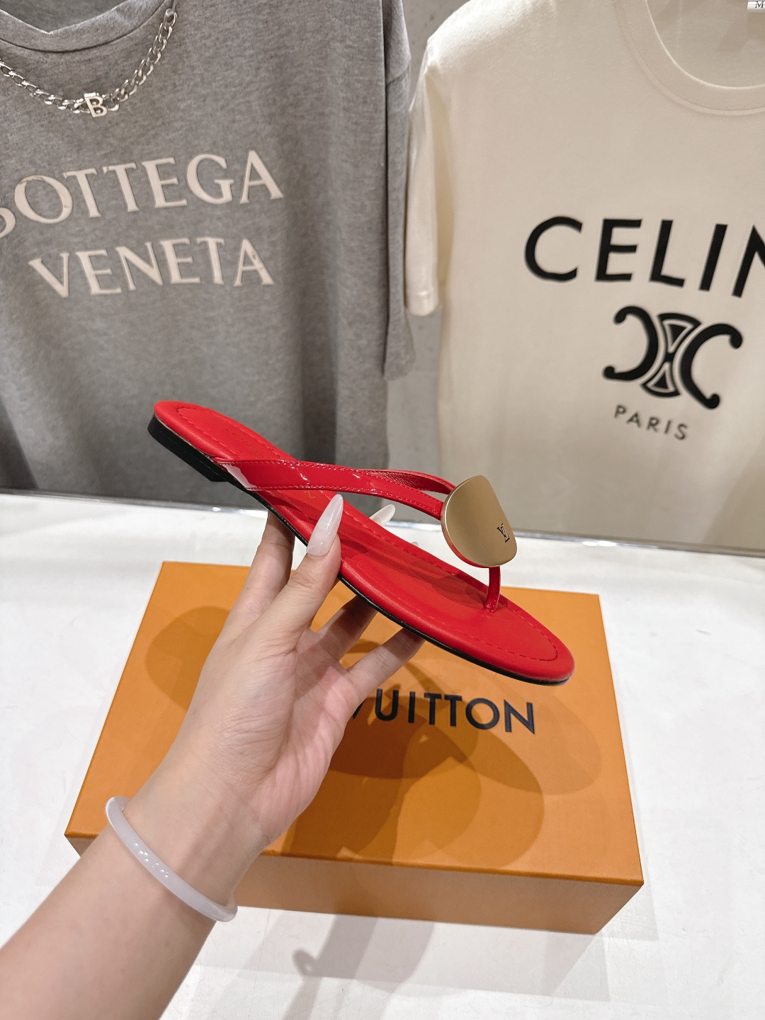 高版本出厂  Louis Vuitton ss26 new arrival LV驴牌夏季新款平底夹脚拖鞋
